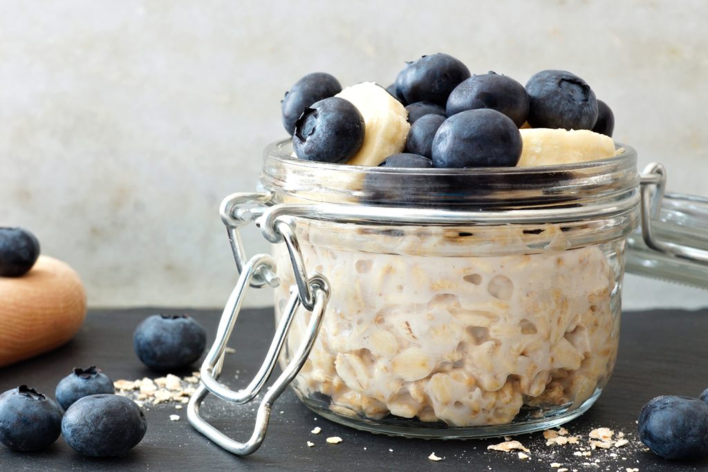 overnight oats blueberry and banana